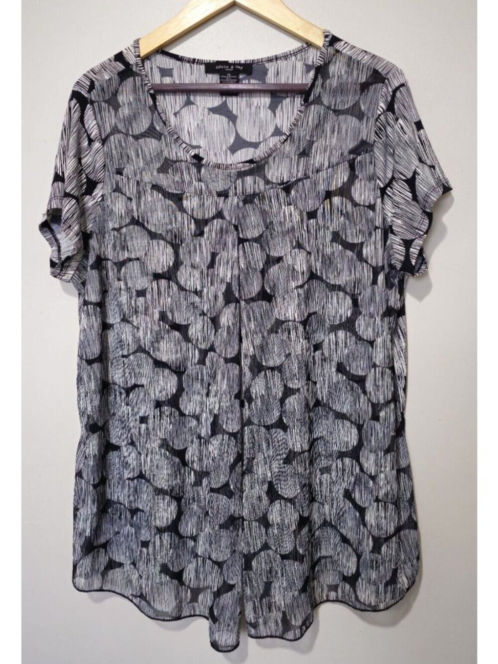 Adele & May Women's Top Plus Size 1X Black & White Short Sleeve Shirt
